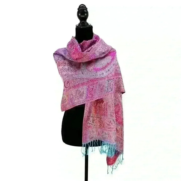 MYSTERY BOX~ ALL BOUTIQUE JEWELRY & ACCESSORIES 25 pc box - Picture 3 of 16